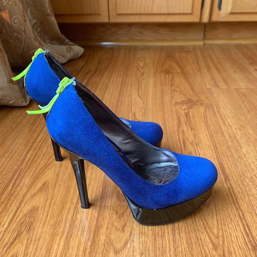 Material Girl Platform Pumps; Bright, Sz 6